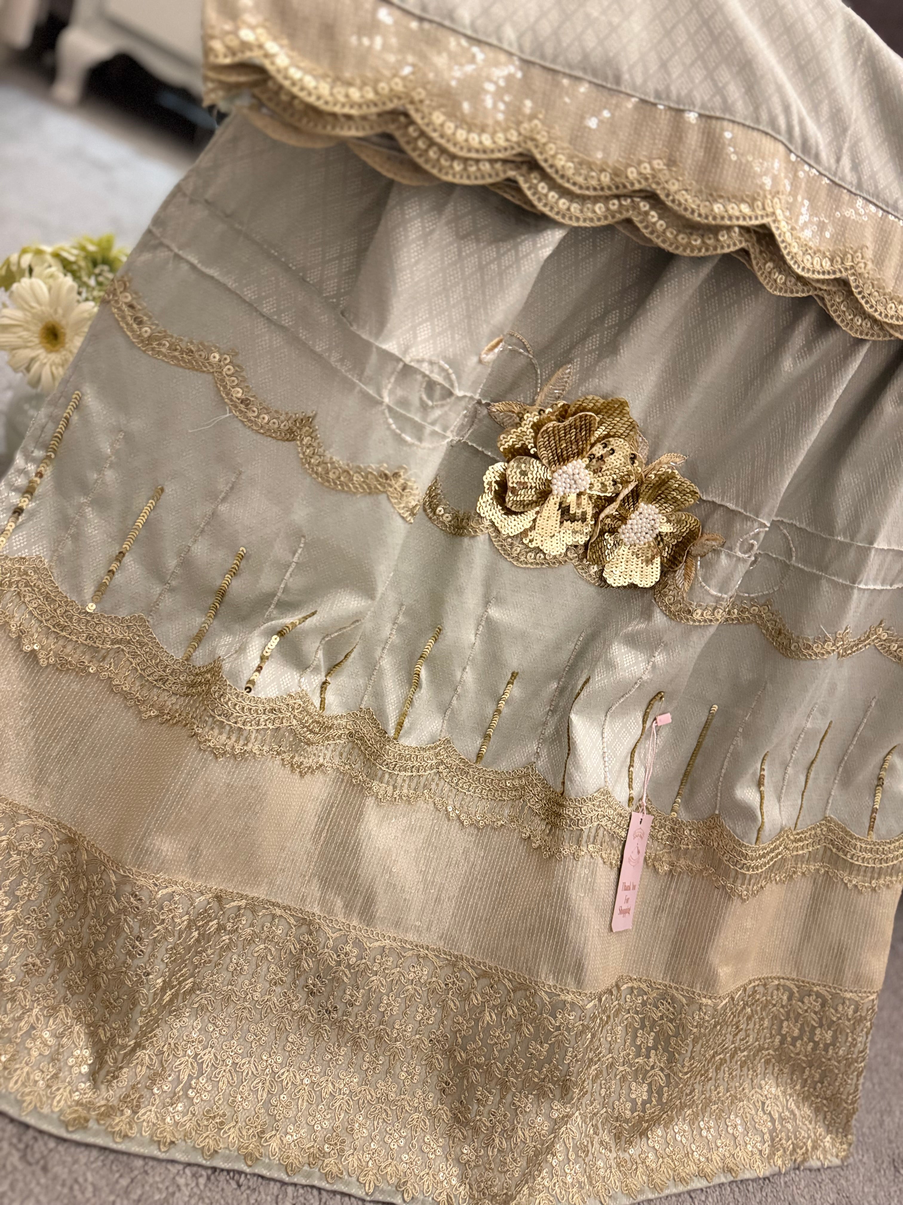 Aayat Antique Gold Lace Rida