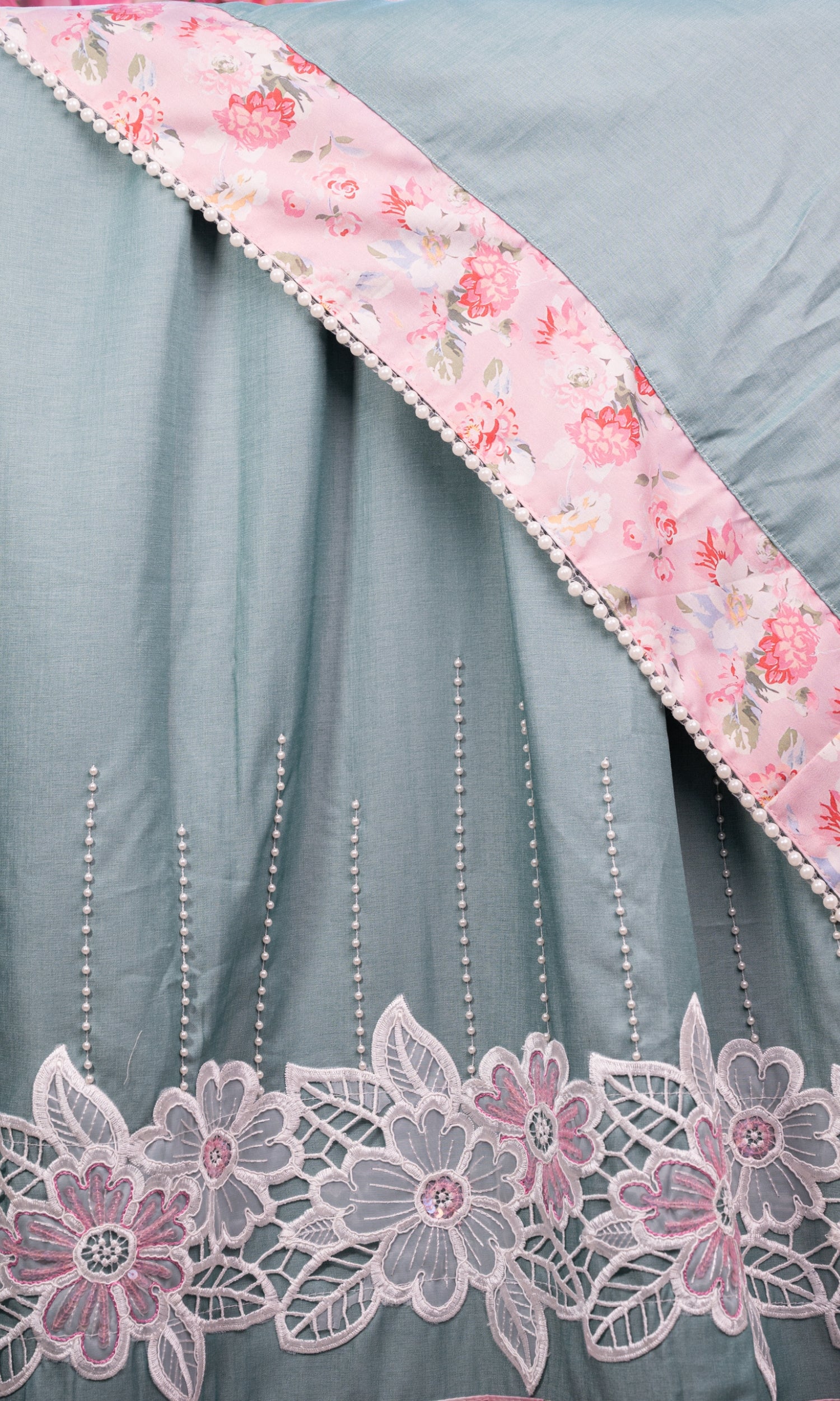 Dusty Teal Floral Elegance Premium Rida