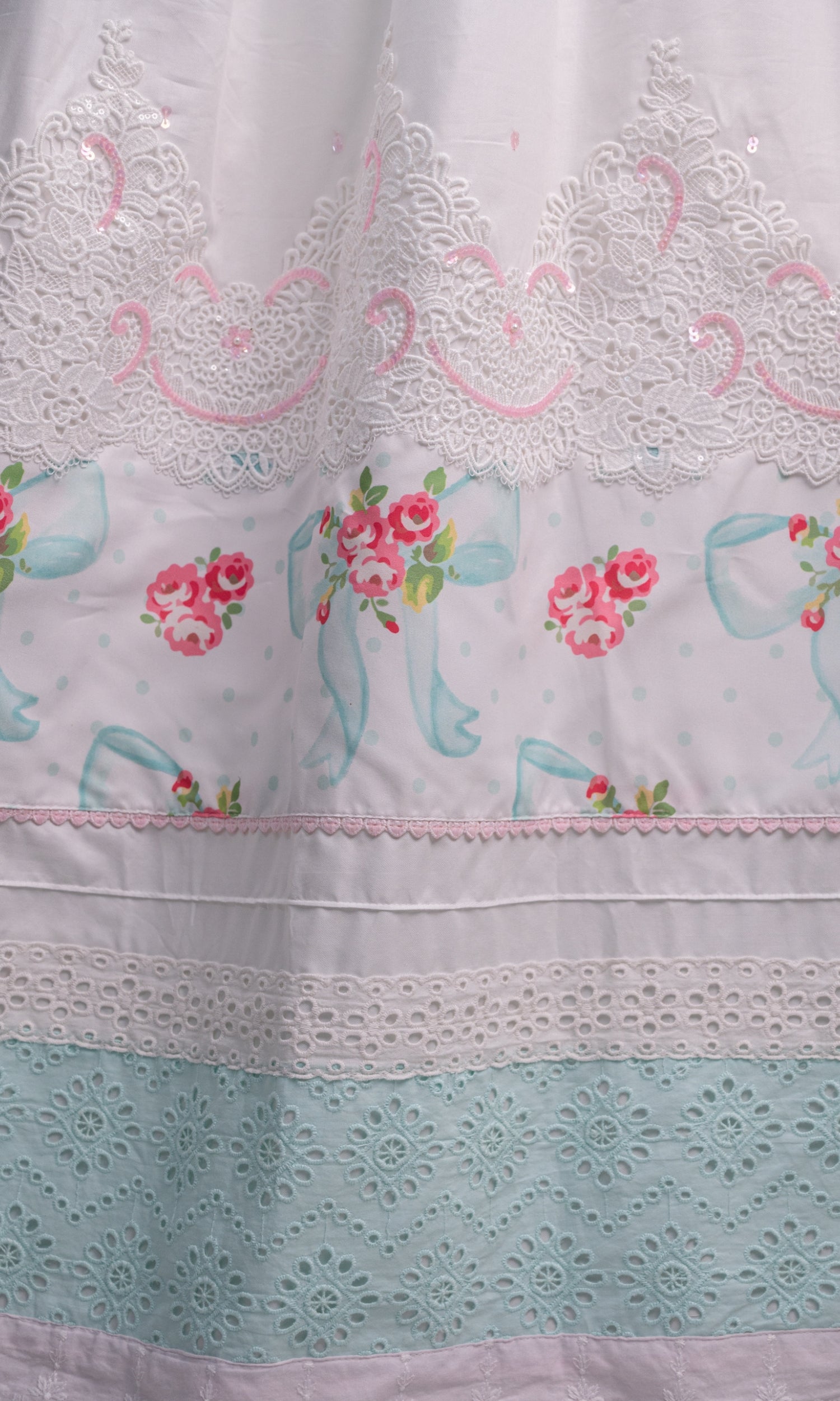 Aqua Bloom Elegance Rida