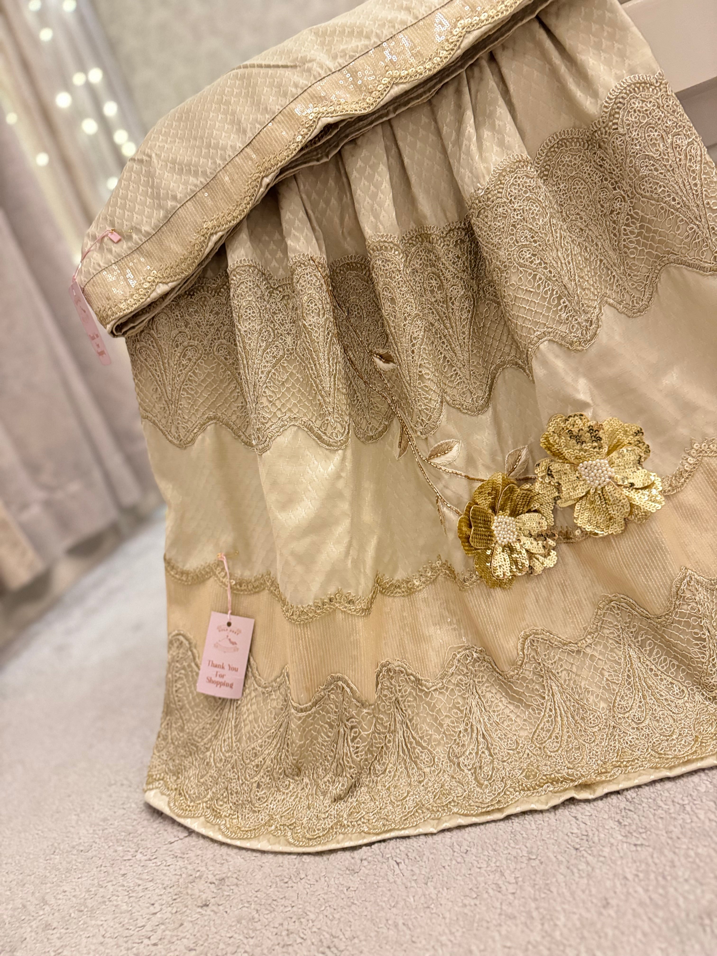 Aayat Classic Gold Tiered Rida