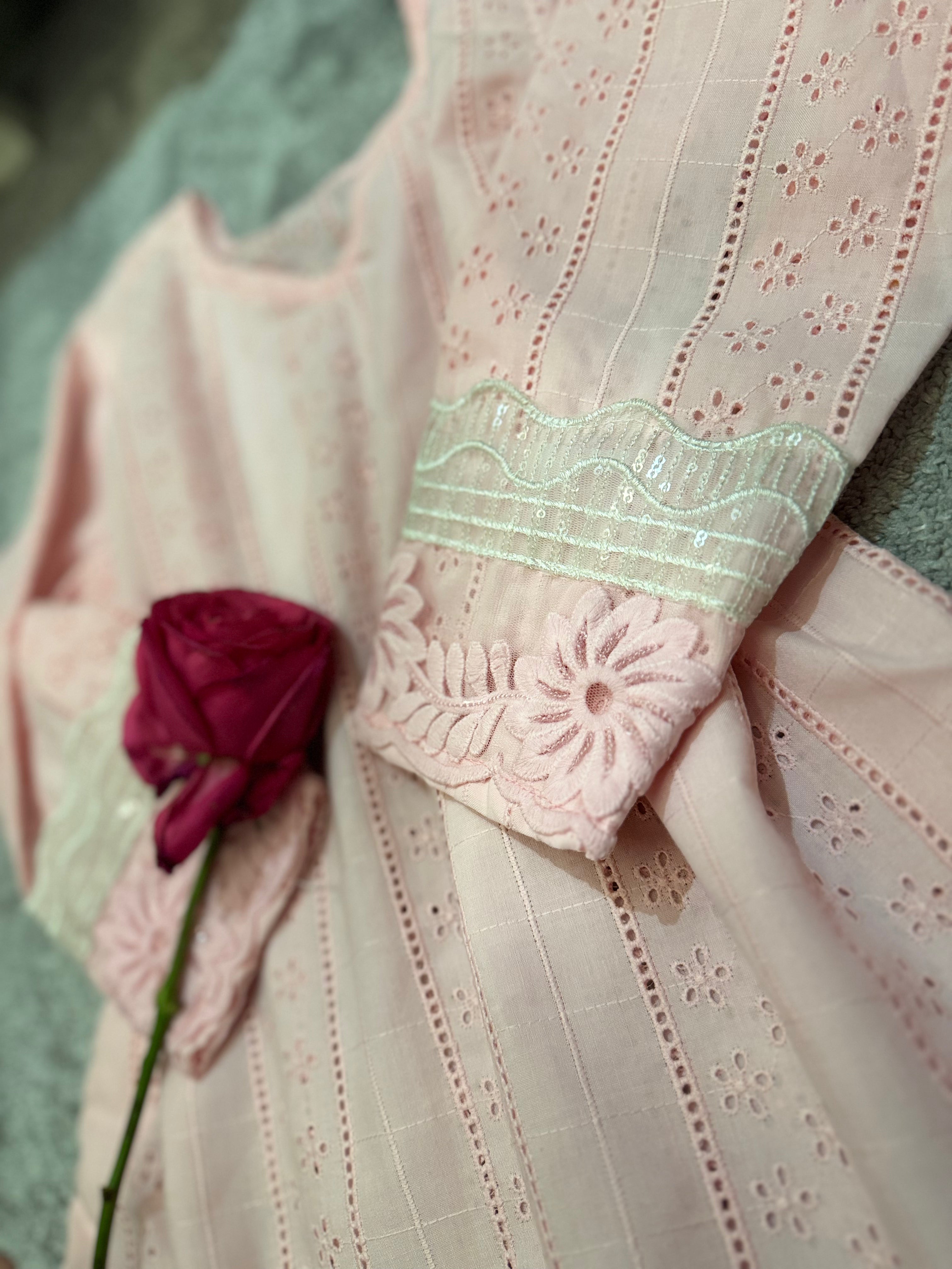 Pastel pink size 40 hakoba top