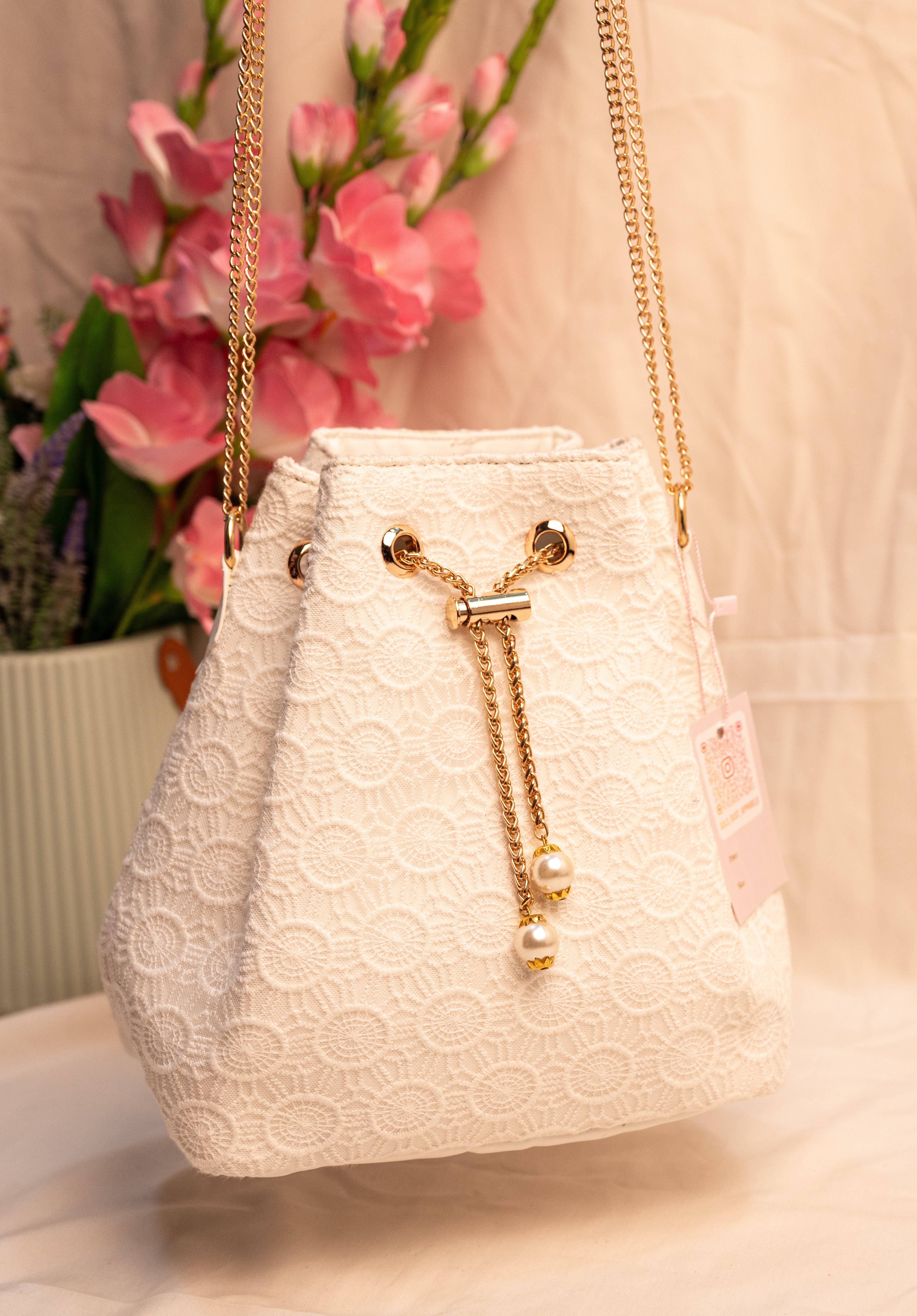 Ivory noor bucket sling