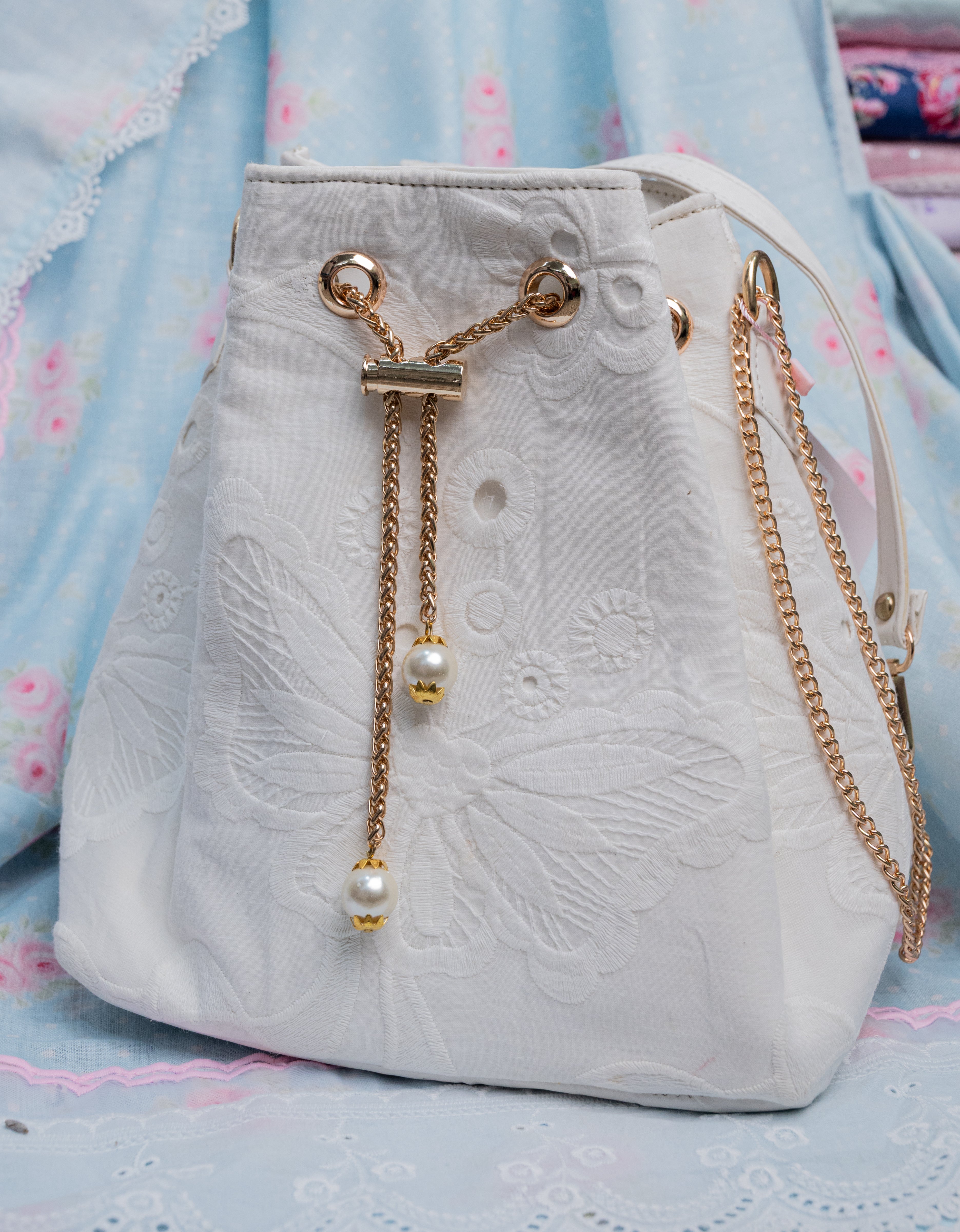 Self design butterfly sling