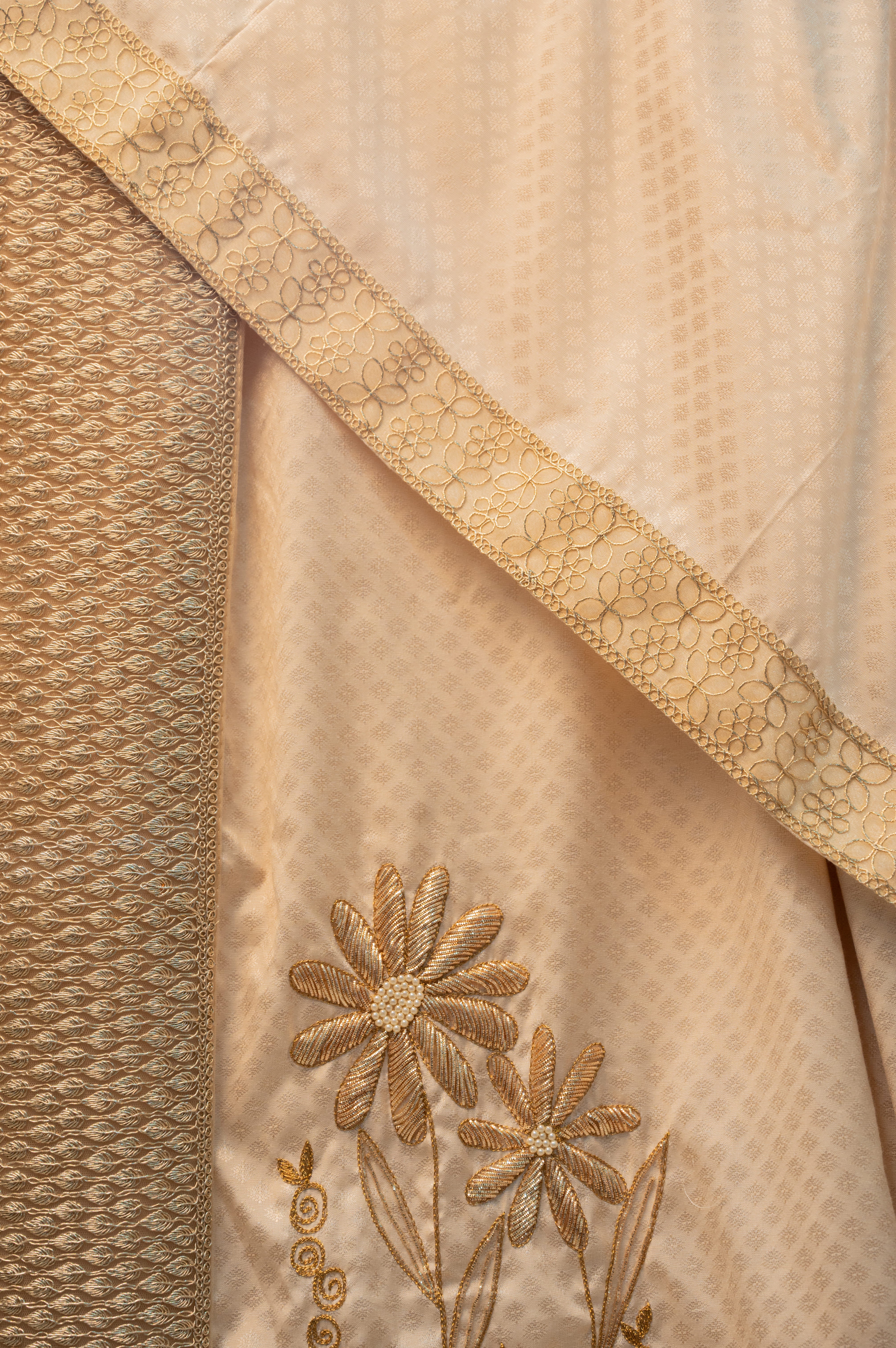 Royal Ivory & Metallic Lace Rida