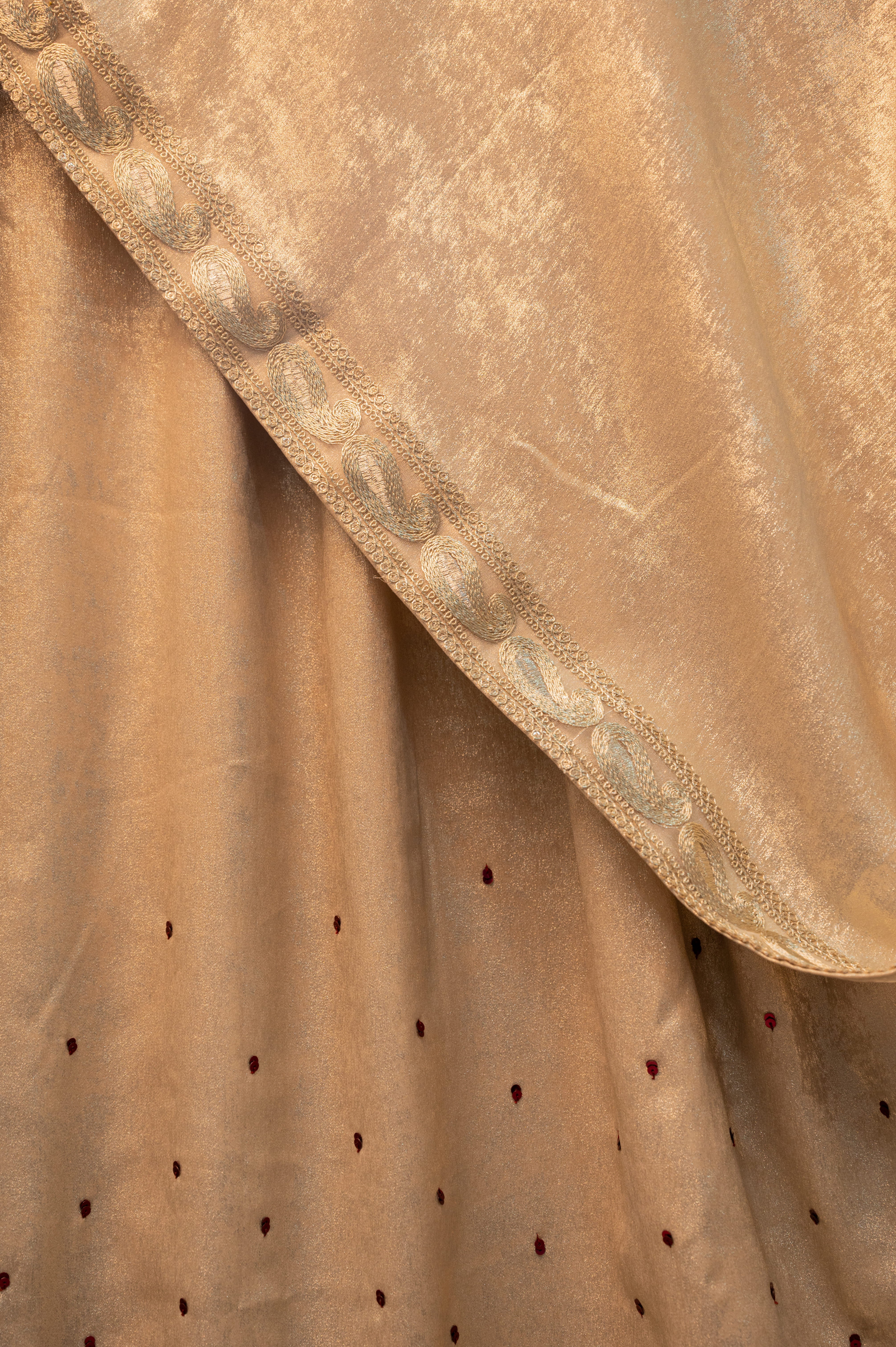 The Royal Paisley & Pearl Rida
