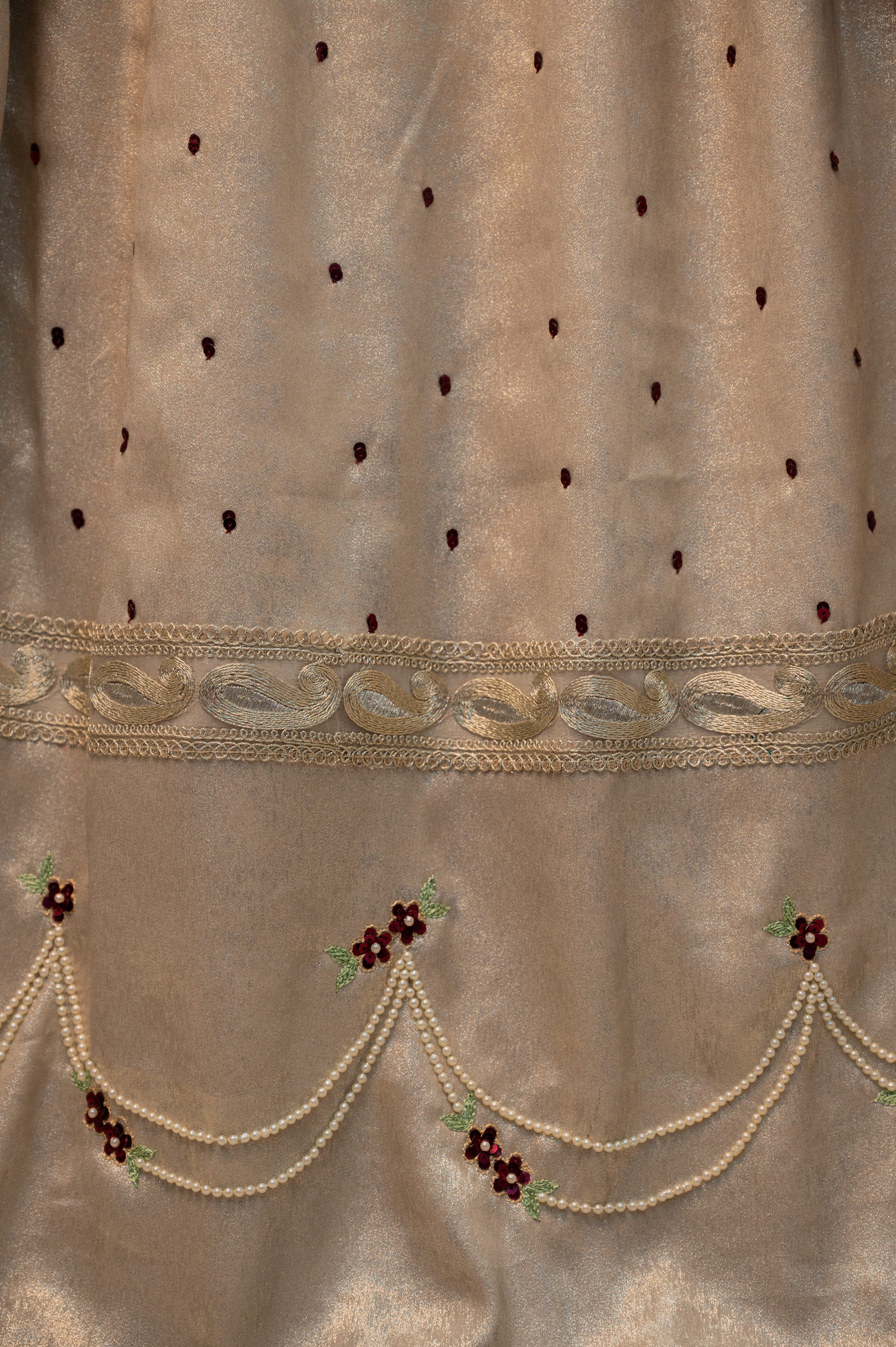 The Royal Paisley & Pearl Rida