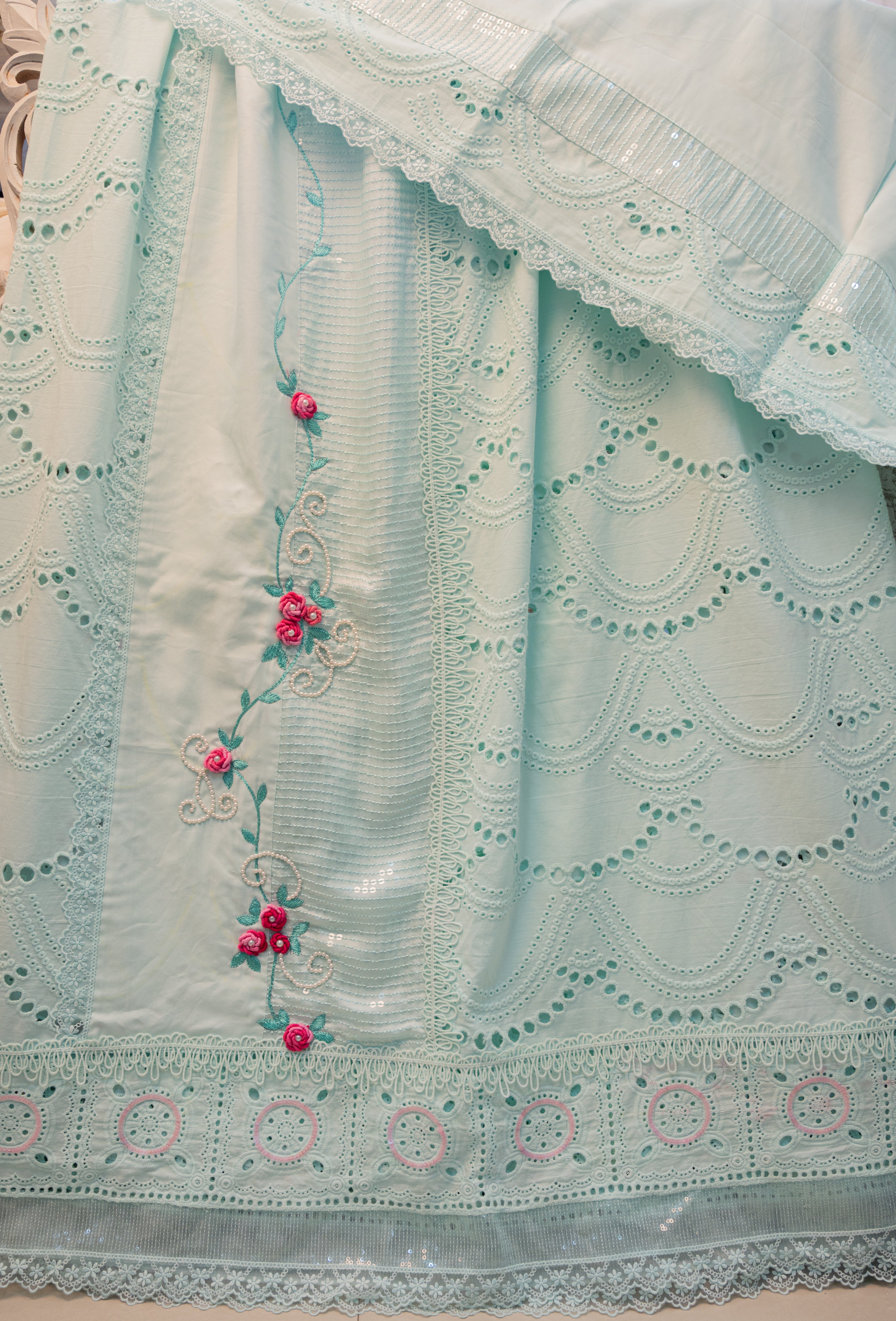 The Spring Vine & Pearl Rida