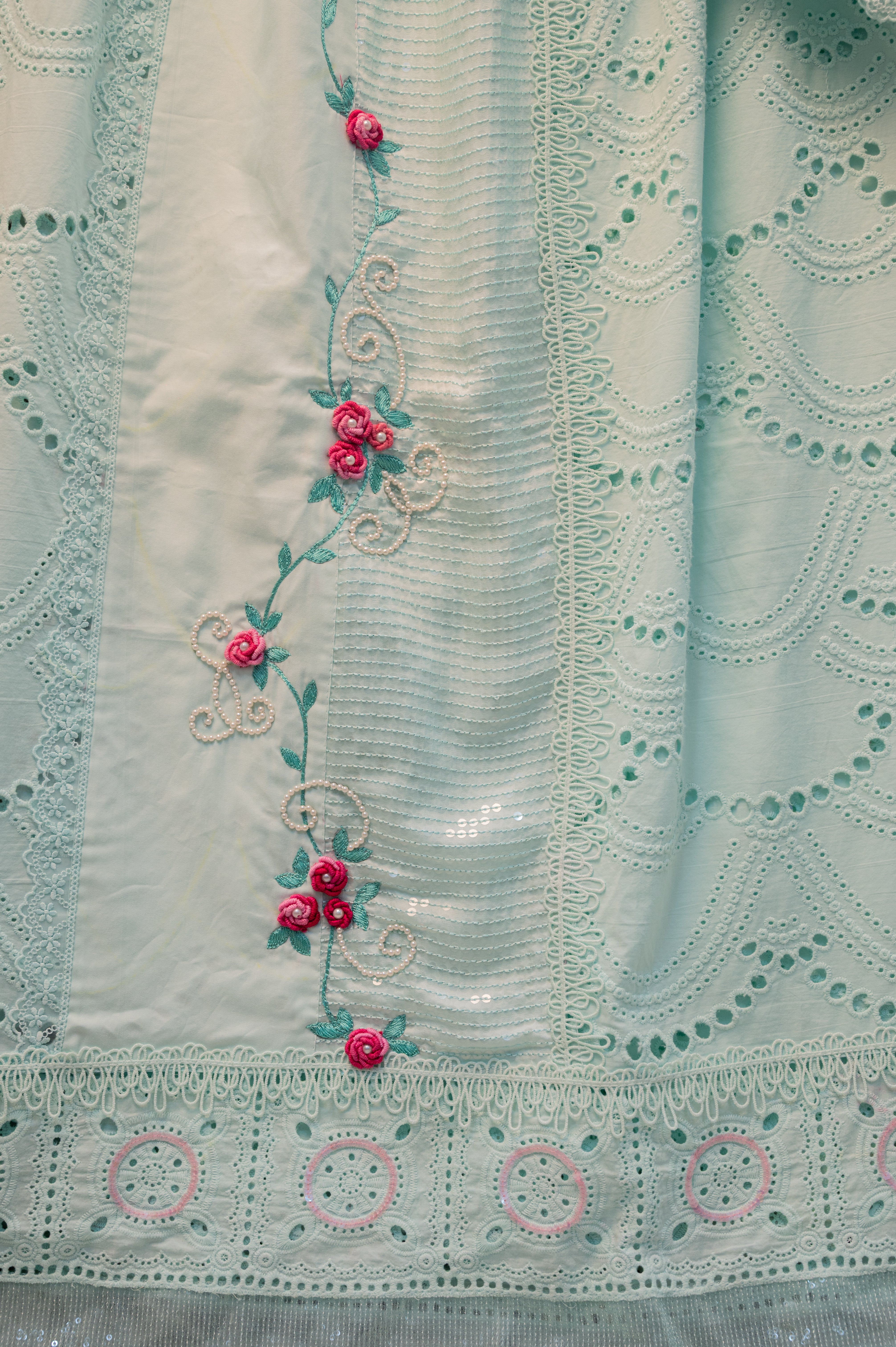 The Spring Vine & Pearl Rida