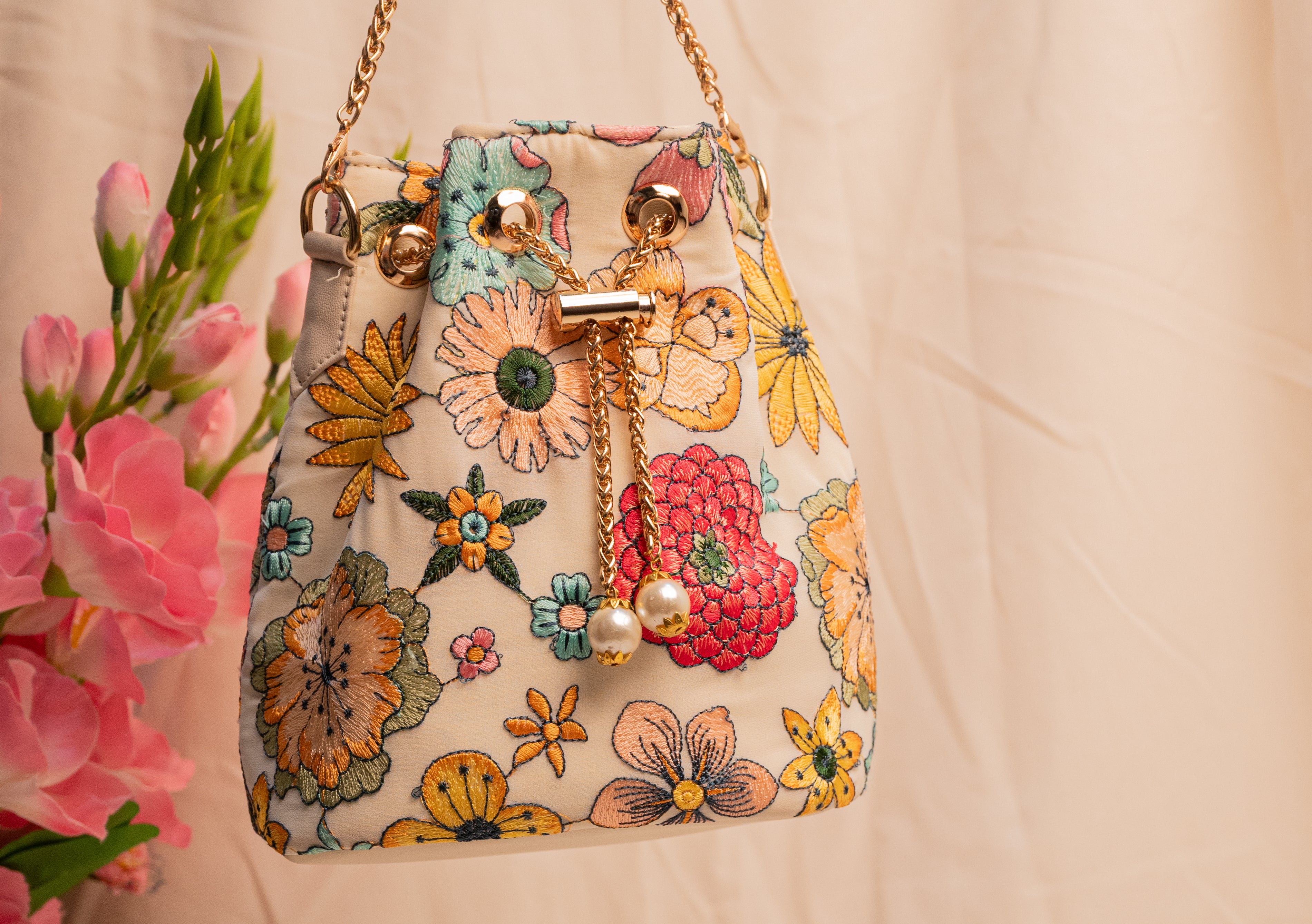 The Floral Tapestry Drawstring Pouch