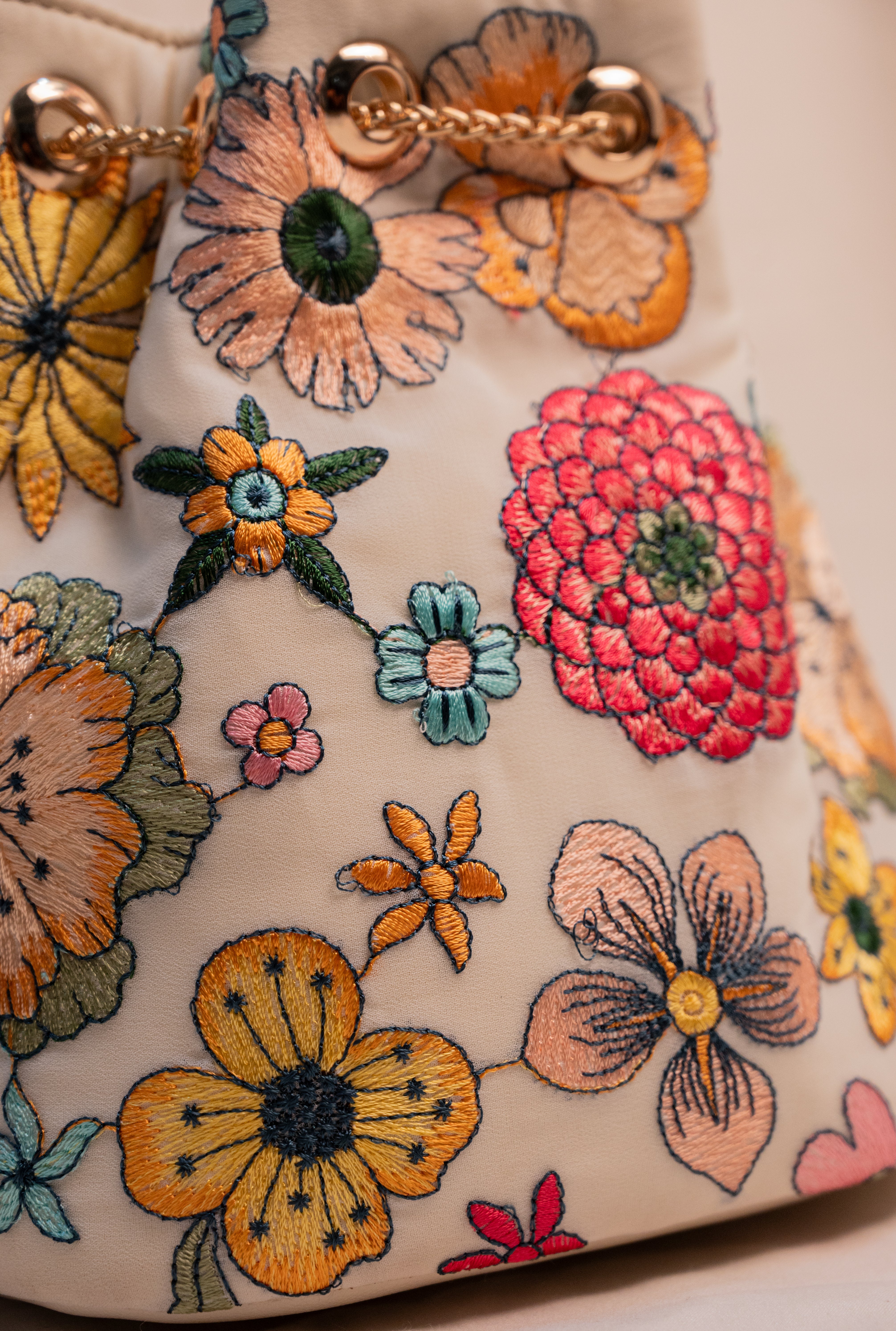 The Floral Tapestry Drawstring Pouch