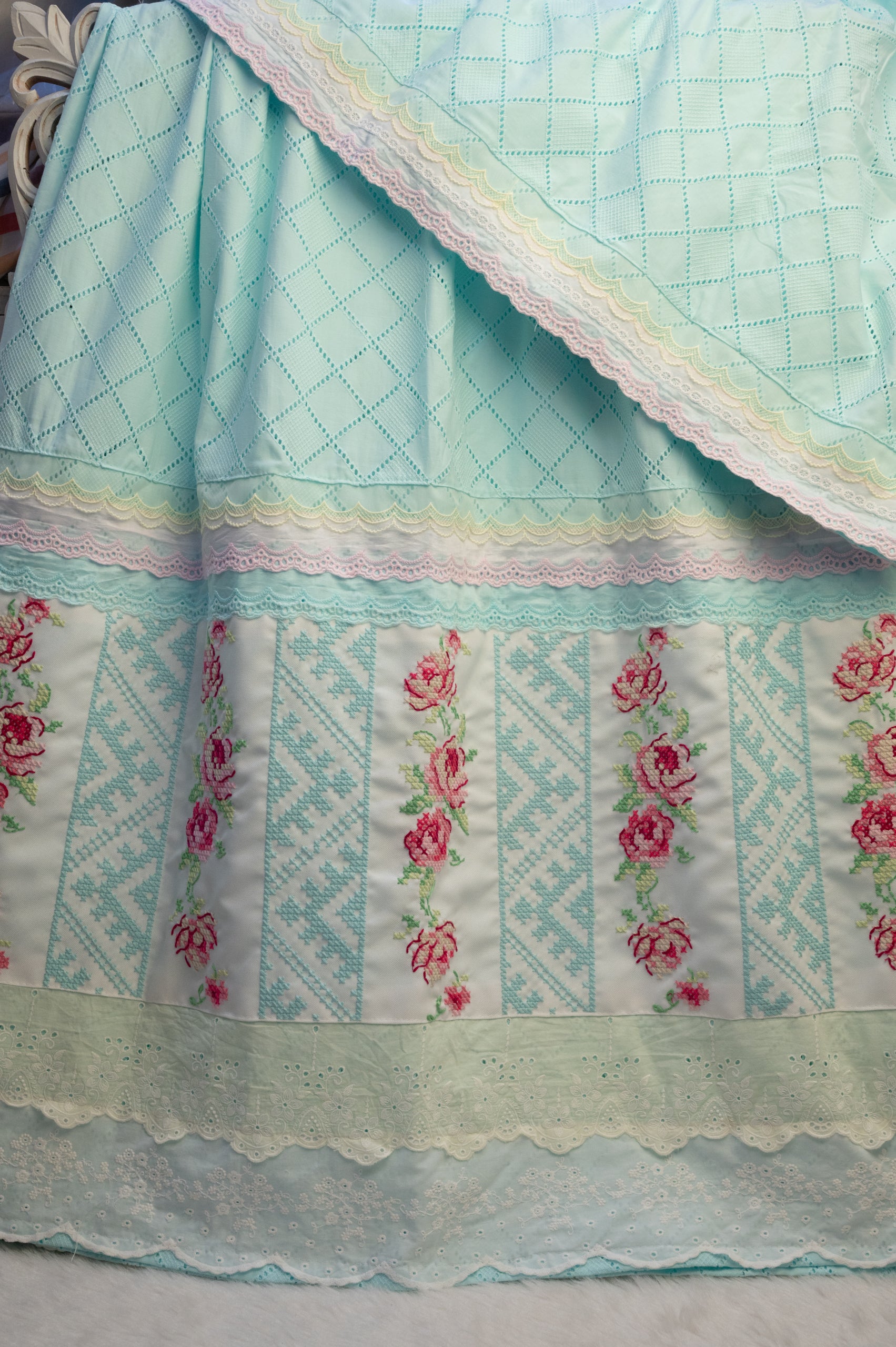 The Spring Breeze & Vintage Rose Rida
