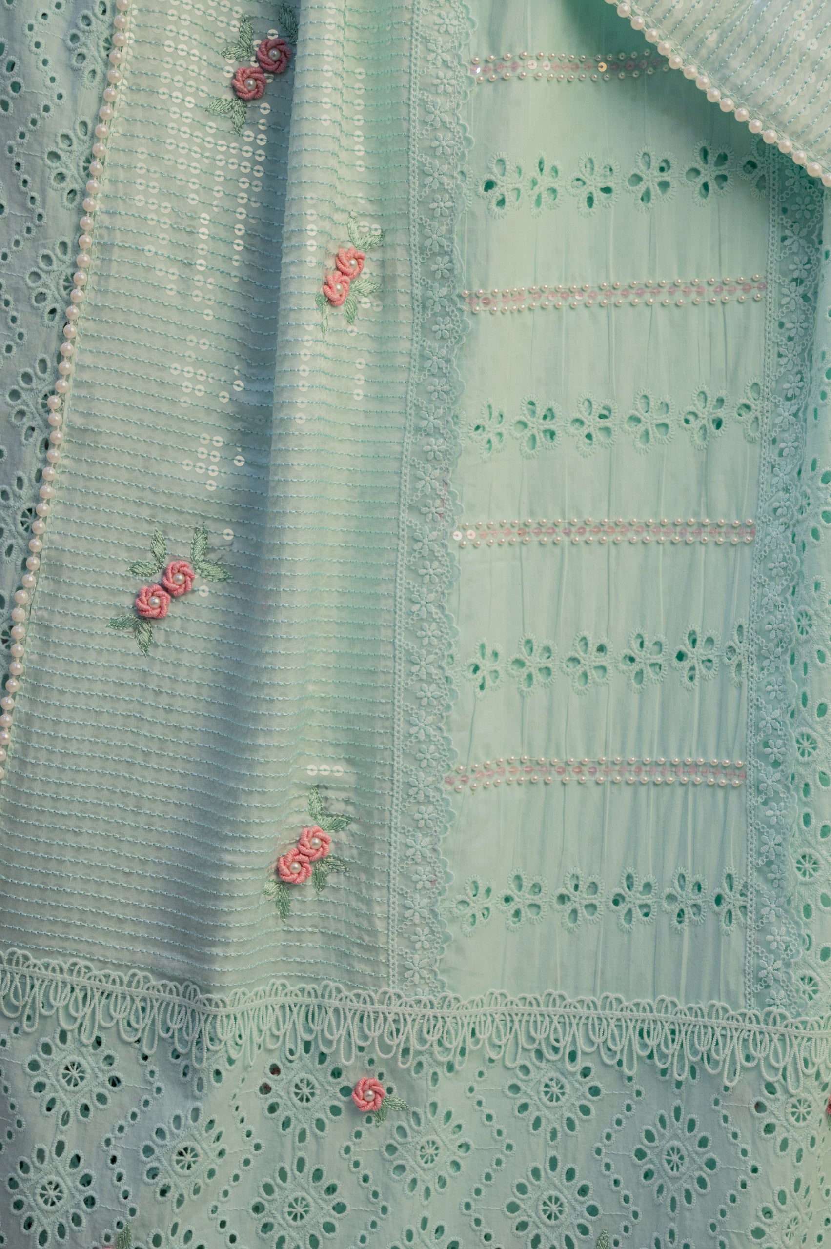 The Mint Pearl & Rosebud Rida