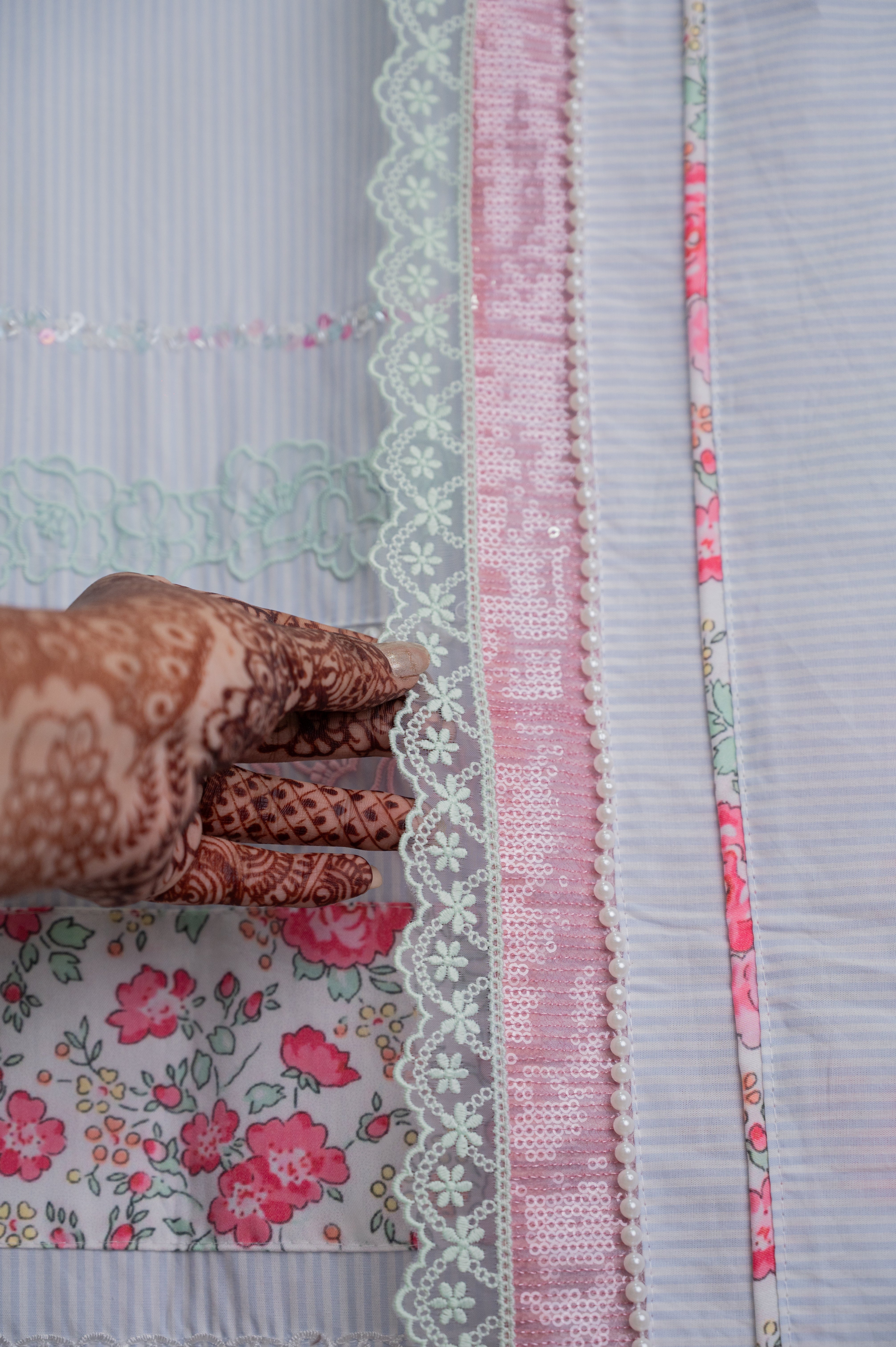 The Pastel Ribbon & Rose Rida