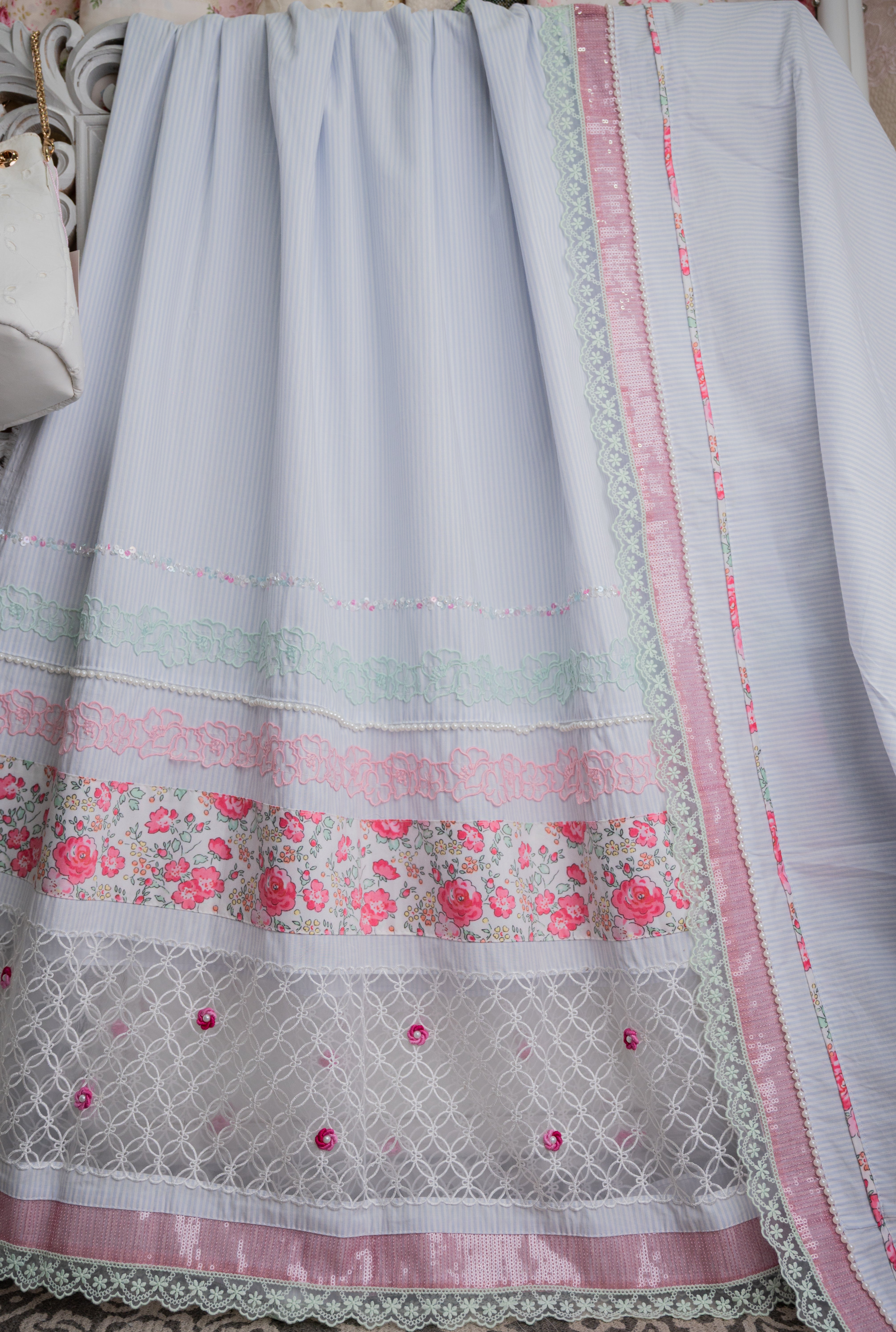 The Pastel Ribbon & Rose Rida