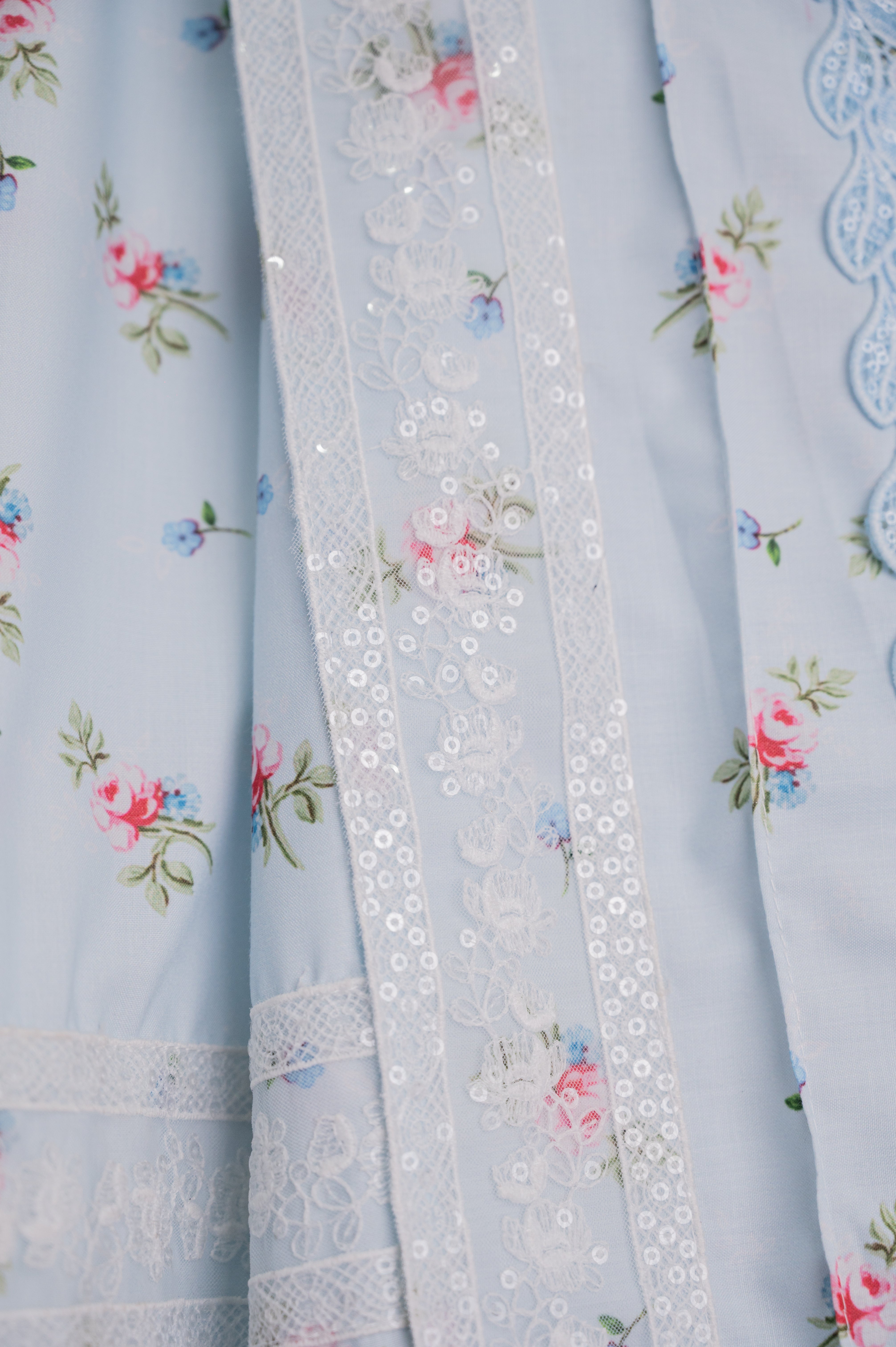 The Pastel Meadow Cross-Stitch Rida