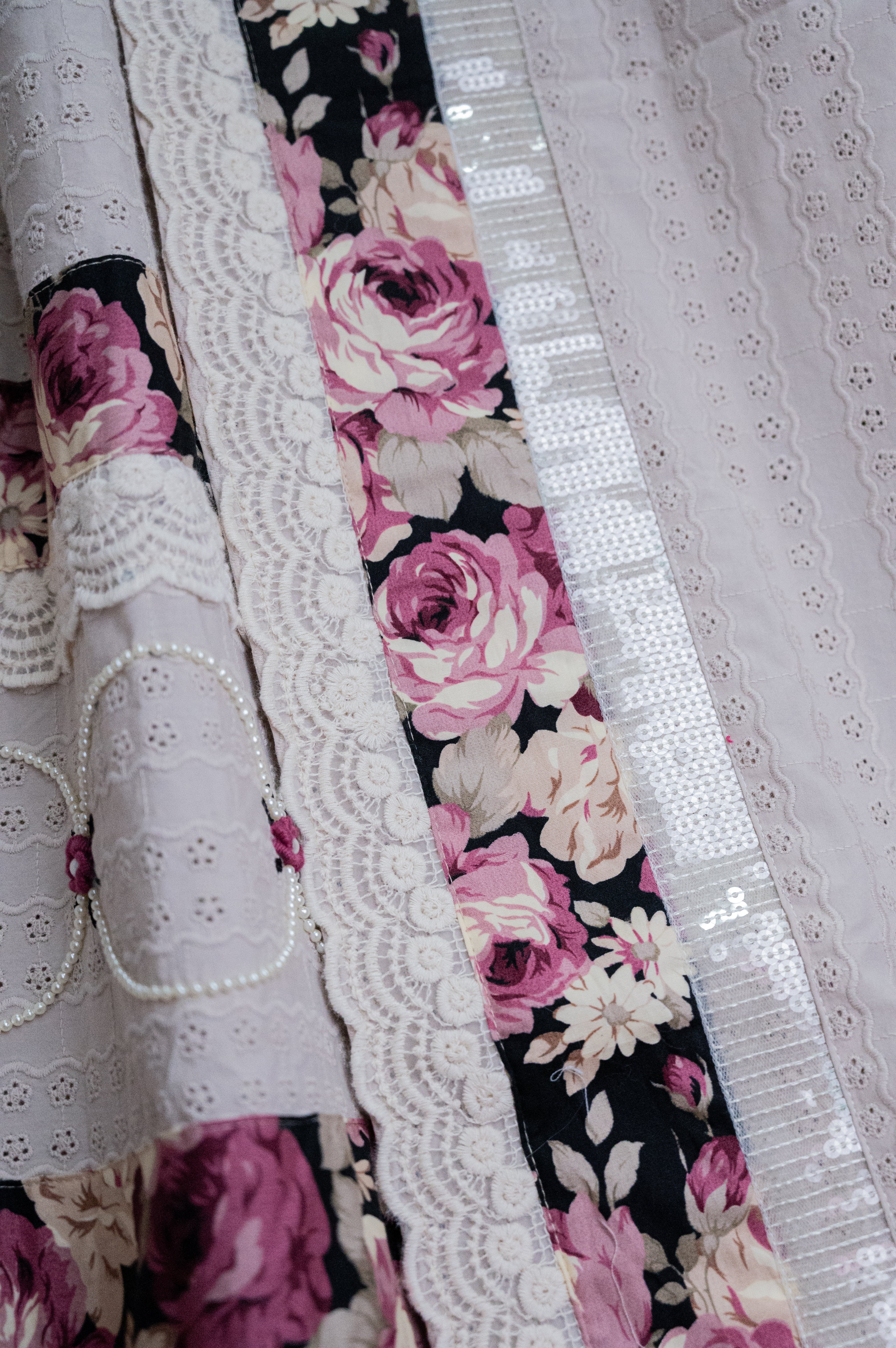 The Parisian hakoba Rose Rida