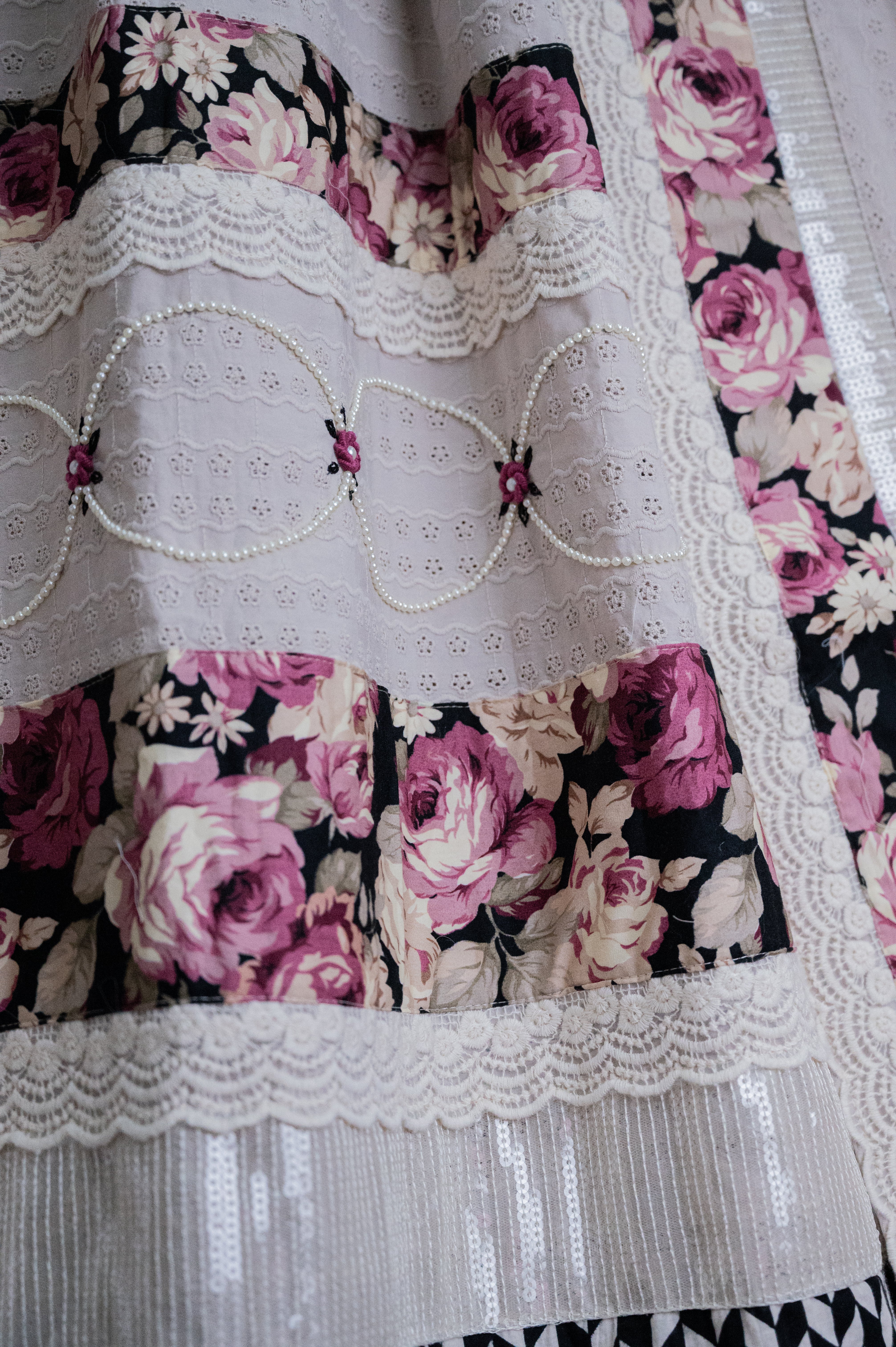 The Parisian hakoba Rose Rida