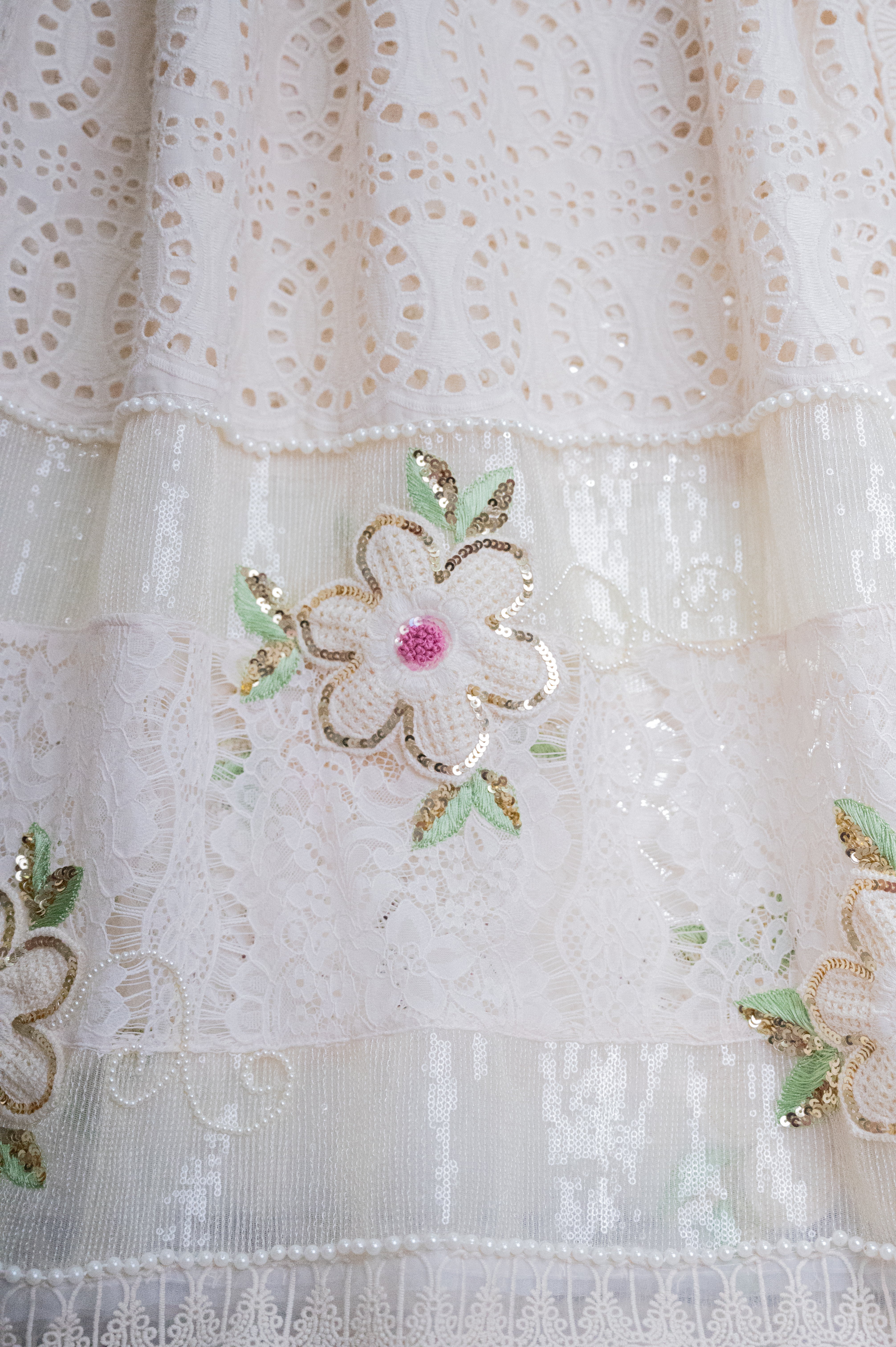 The Opalescent Pearl & Lace Rida