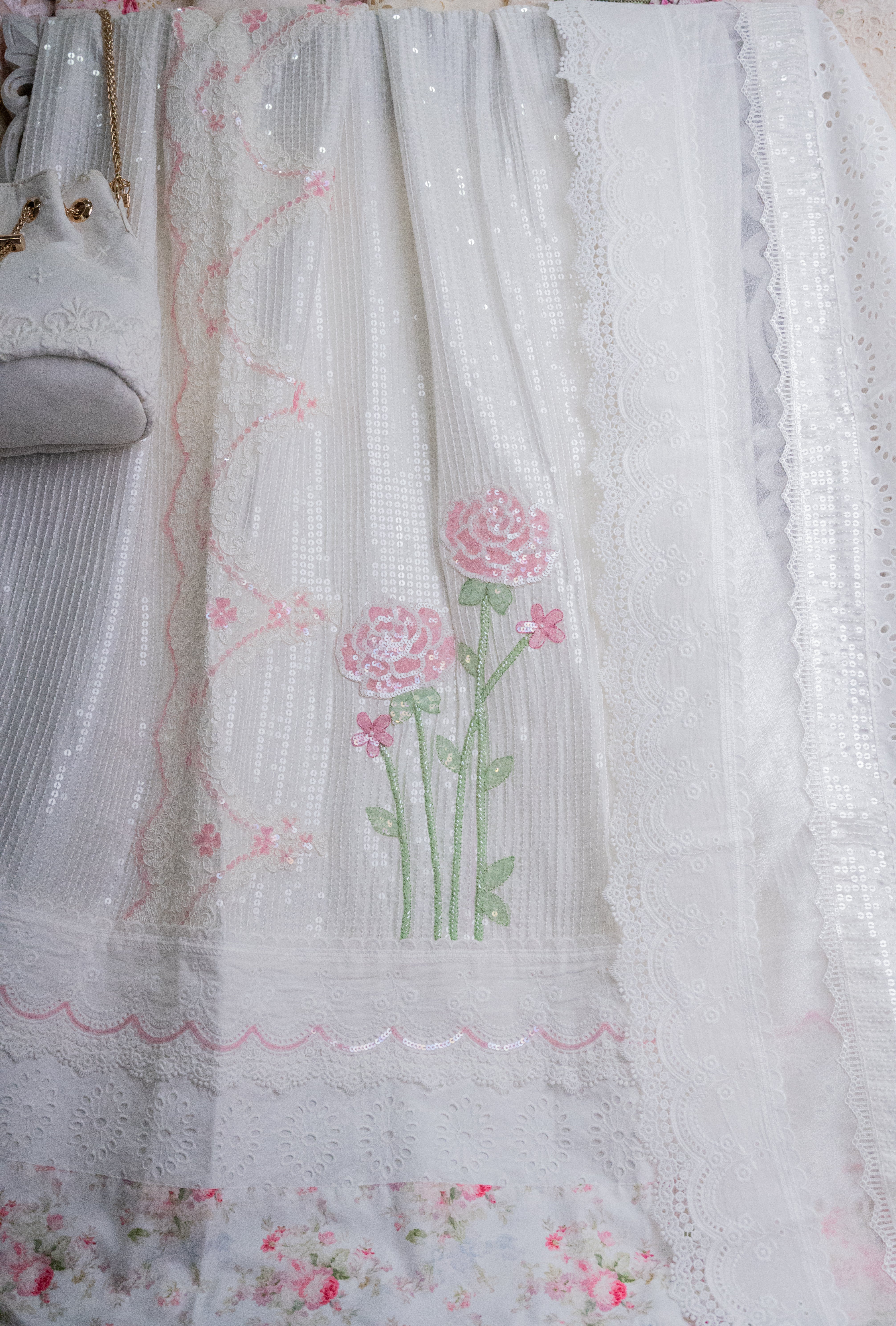 The Crystal Rose Garden Rida