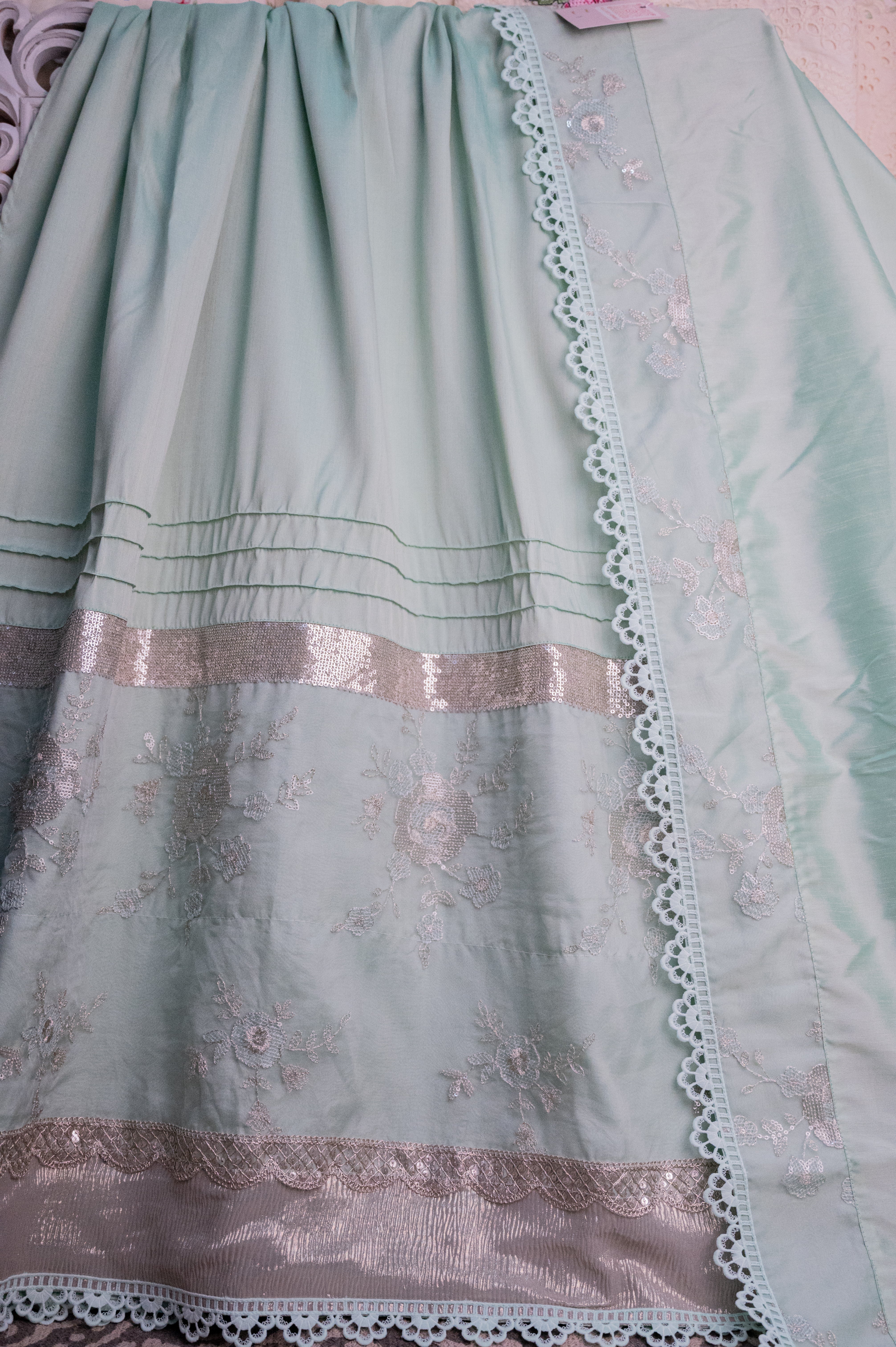 The Ethereal Mint & Silver Rida