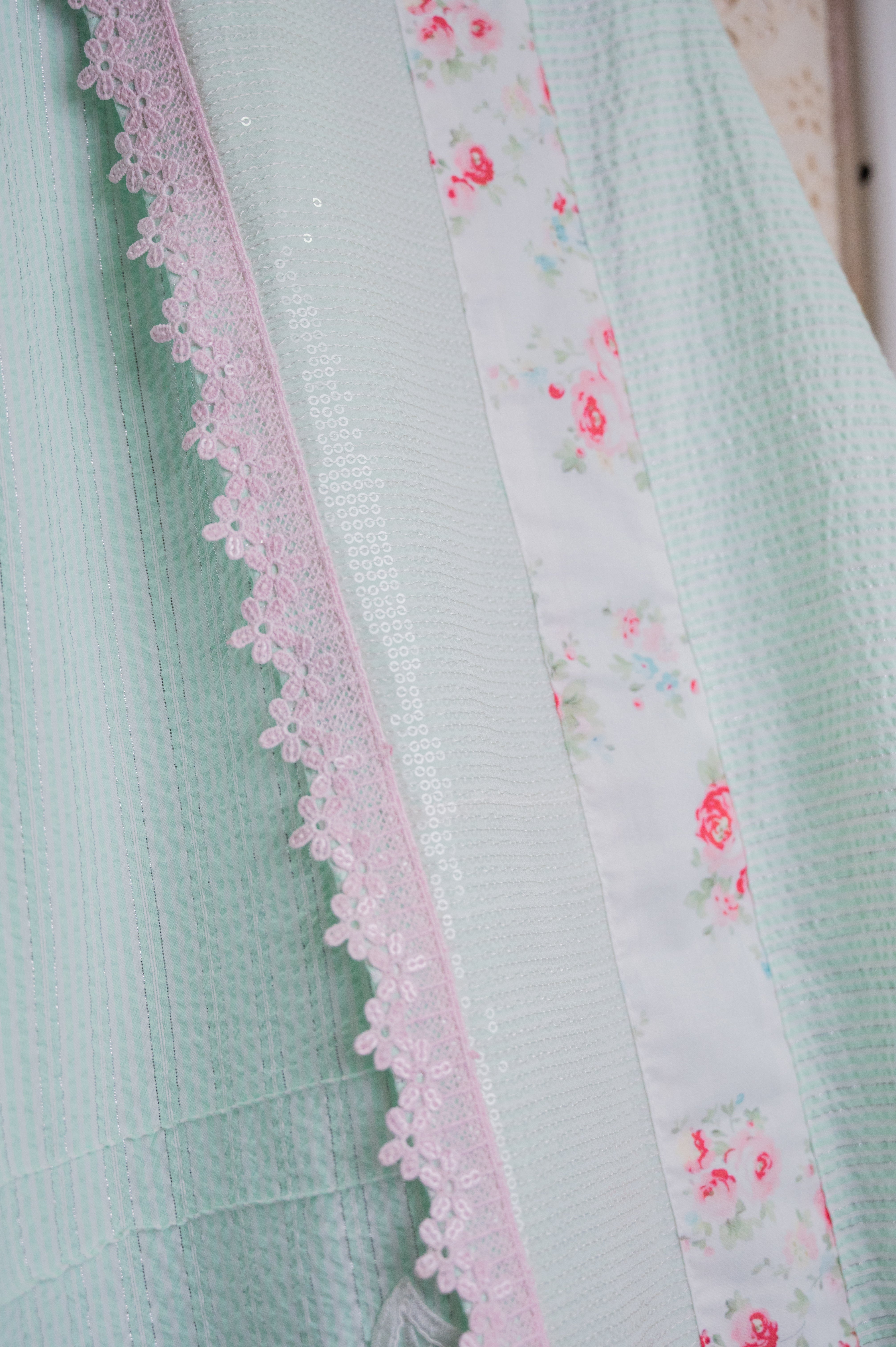 The Vintage Rose & Pearl Loop Rida