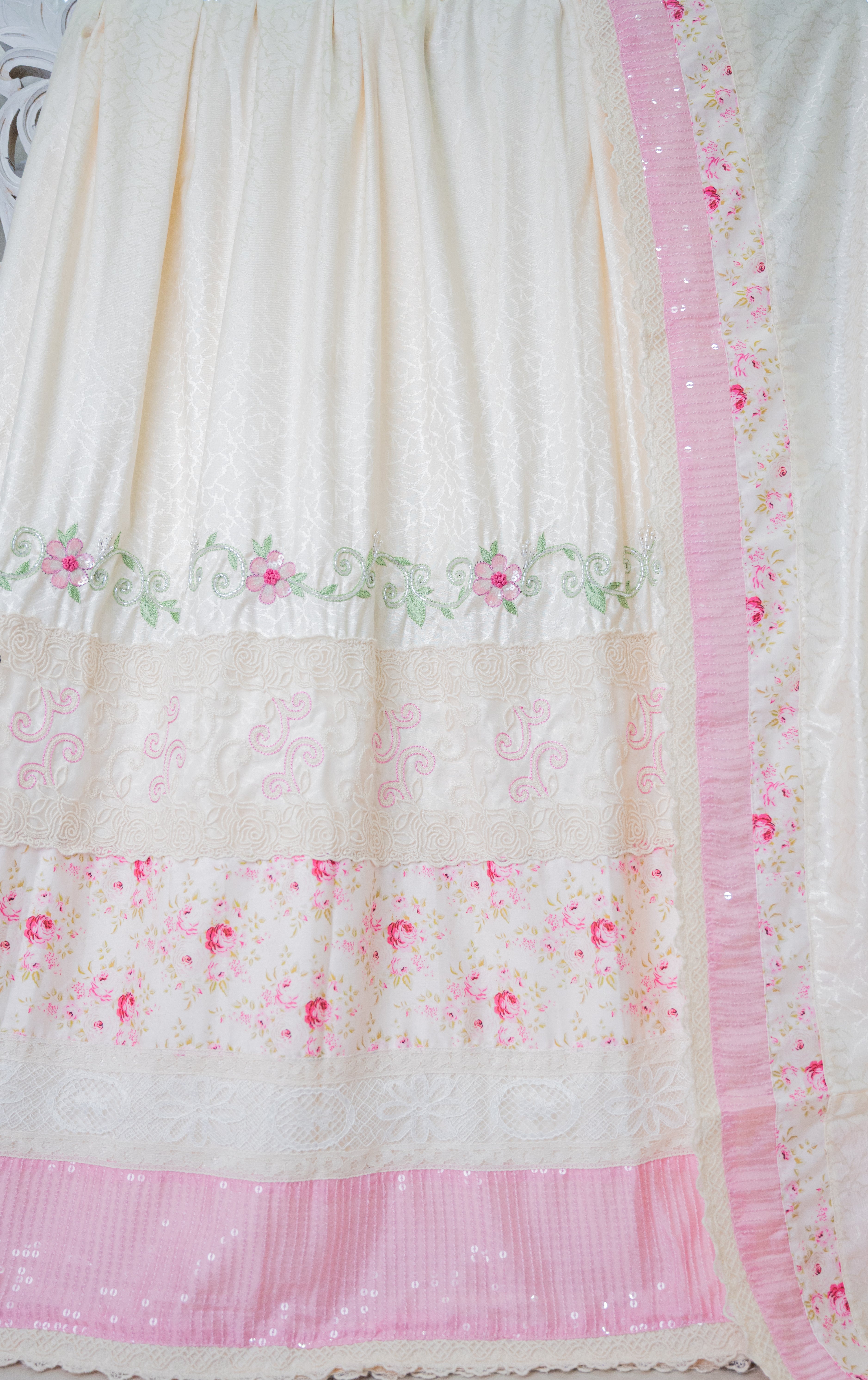 The Vintage Blush & Cream Rida