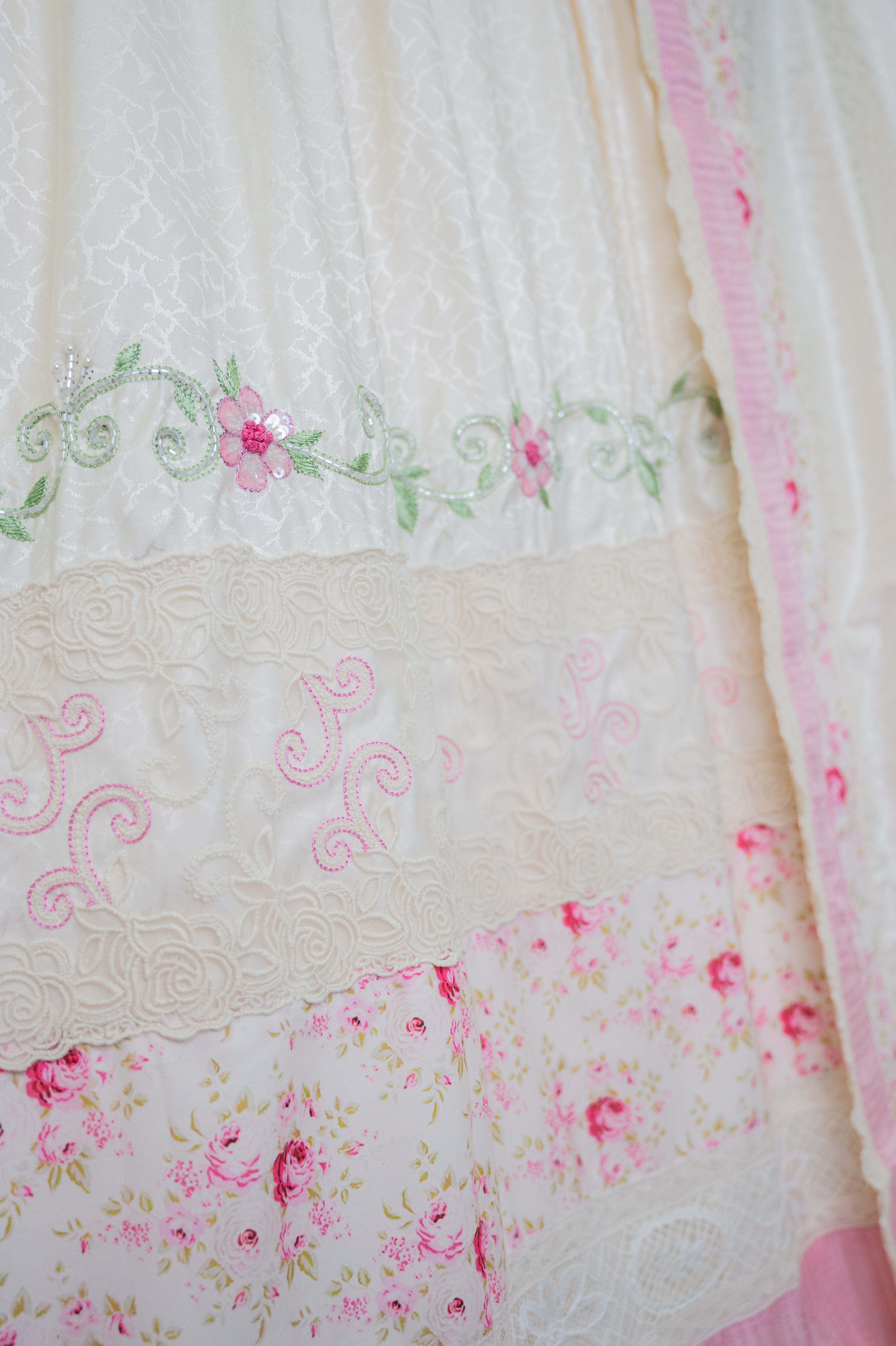 The Vintage Blush & Cream Rida